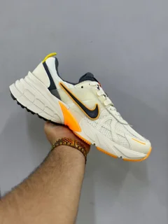 کفش نایک مدل V2K کرم روشن اورجینال وارداتی