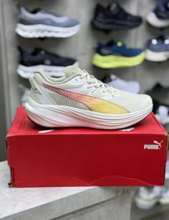 کفش مدل Puma پوما سفید خط زرد رانینگ اورجینال وارداتی ویتنام مستر
